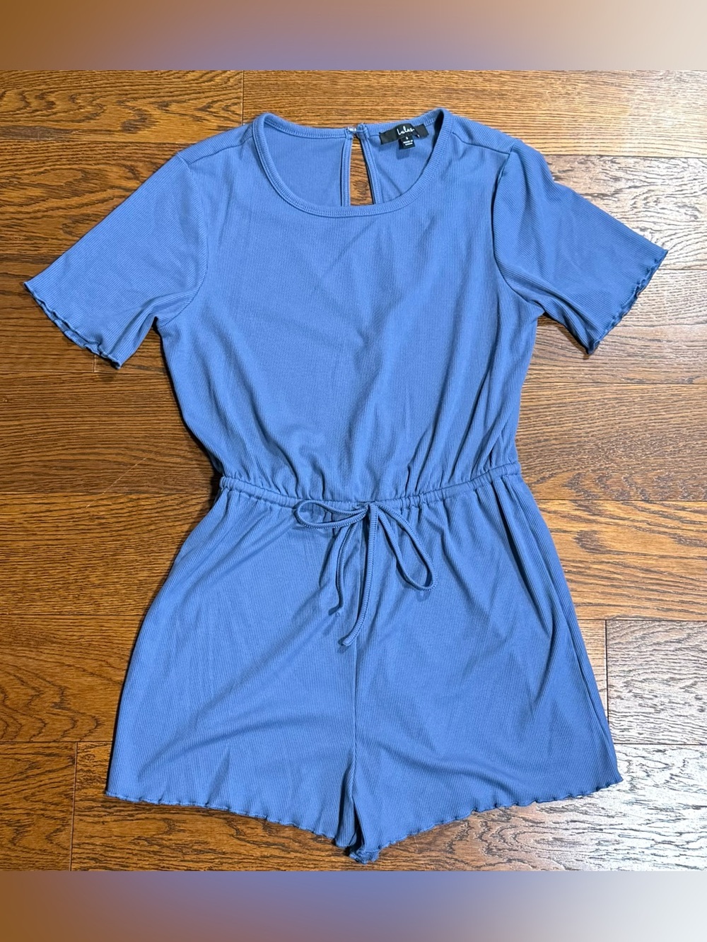 Lulus Women’s Estelle Slate Blue Ribbed Lettuce Edge Romper Size Small EUC